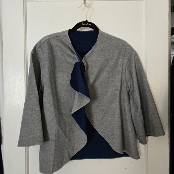 3/4" Sleeve Blue/Grey Jacket - Size Medium - Picture 2 of 3